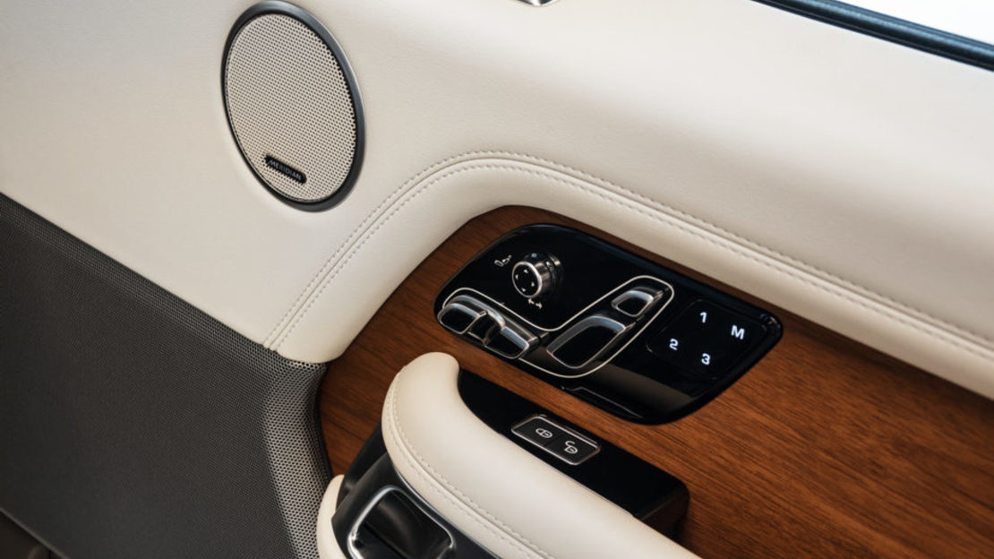 Range rover vogue 011 943x610